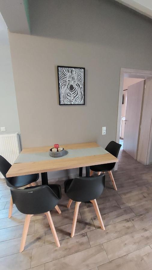 Ria'S Gardenview Apartment Ioánnina Exteriör bild